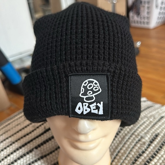 Hat - Picture 6 of 9